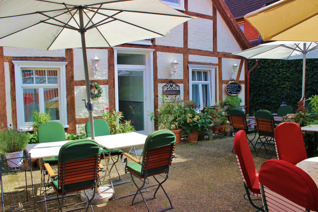 Hotel Garni Zur Linde Hitzacker Exterior photo