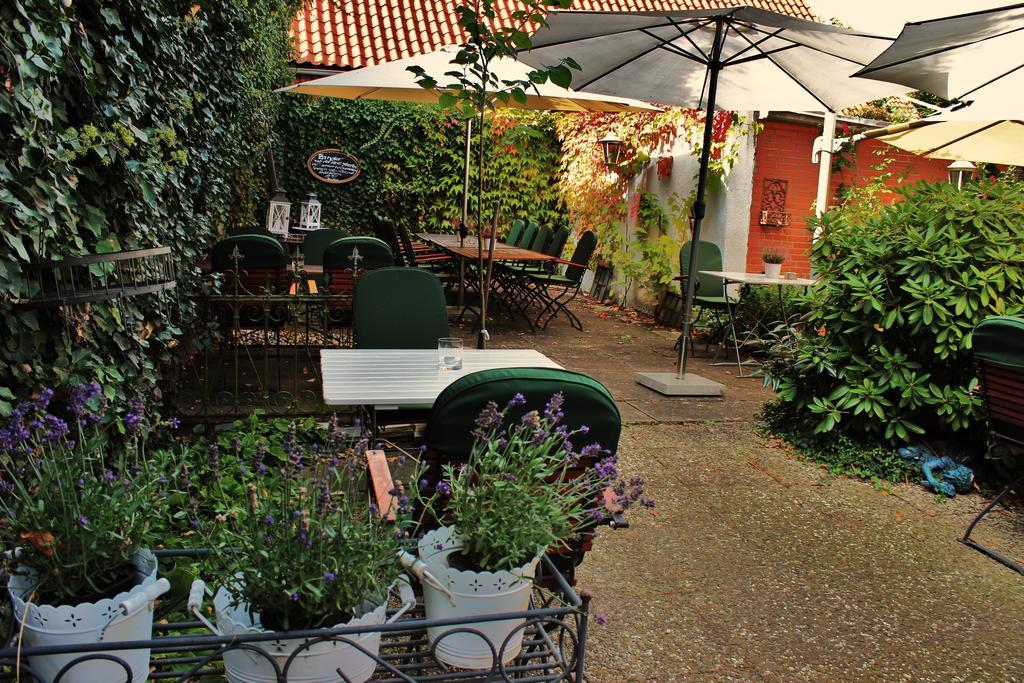 Hotel Garni Zur Linde Hitzacker Exterior photo