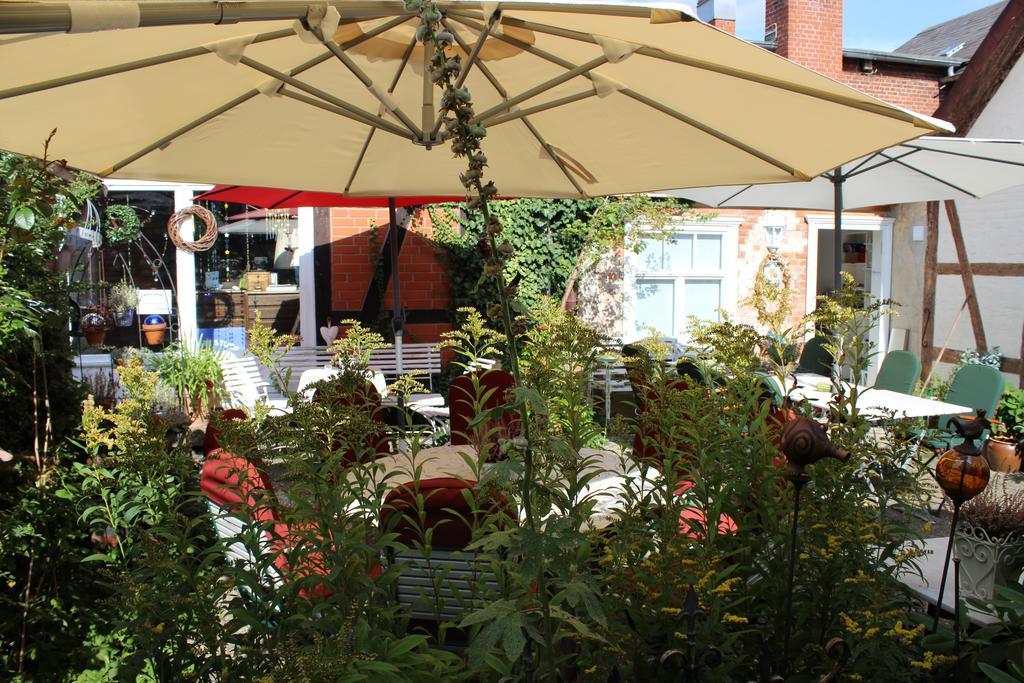 Hotel Garni Zur Linde Hitzacker Exterior photo